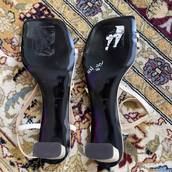 Frame Shoes Cream with black sole and gold hardware - Picture 7 of 11